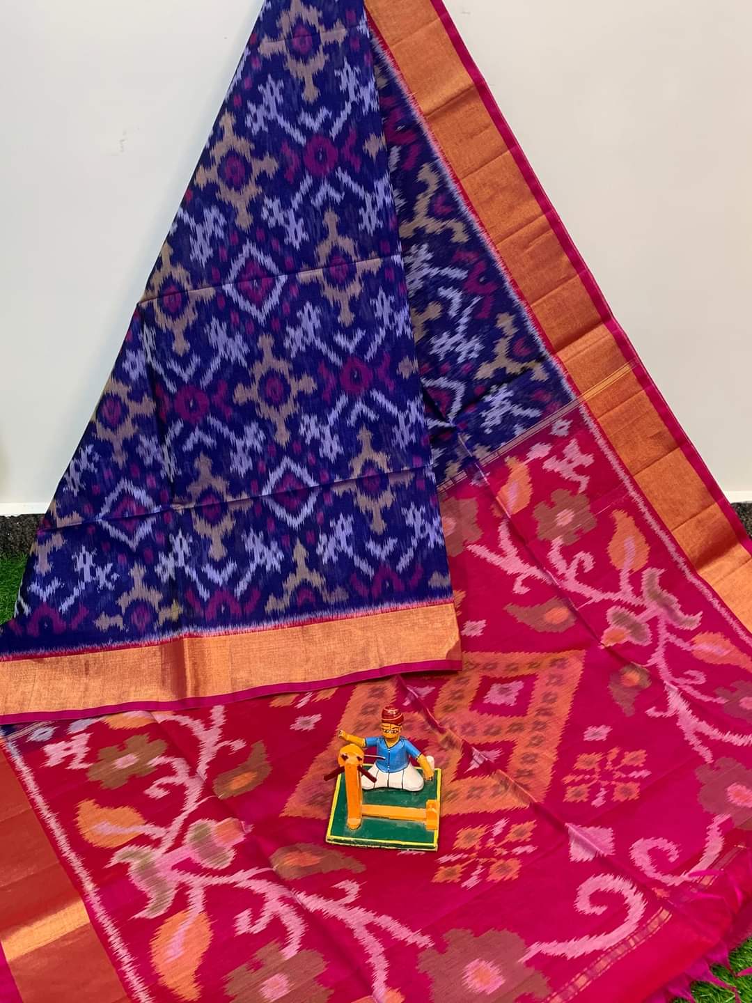 Ikat Handloom Silk Saree with Lattice Design Body