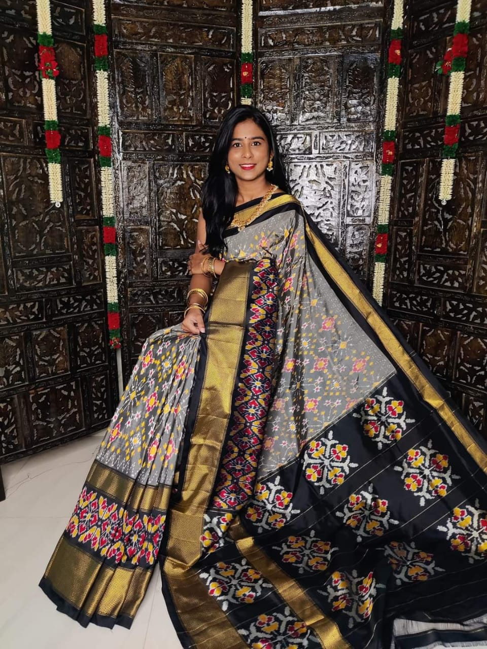 Patola Style Pochampally Ikkat Dola Silk Saree