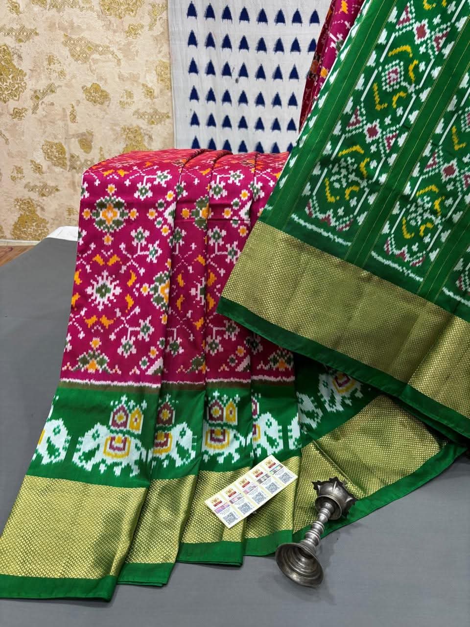 Contemporary Pochampally Dola Silk Saree with Blouse