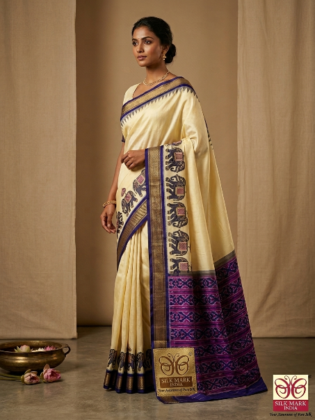 Elegant Pochampally Dola Silk Saree
